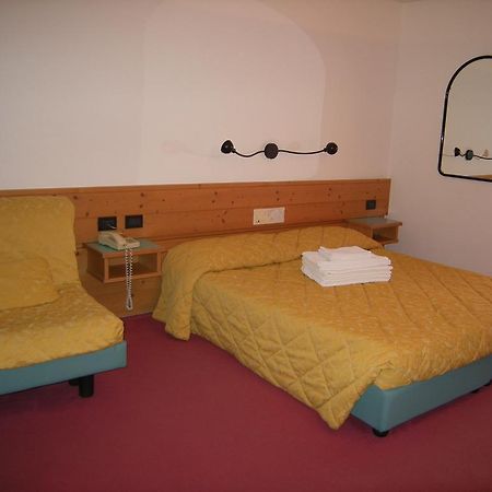 Albergo Pozzole Stava エクステリア 写真